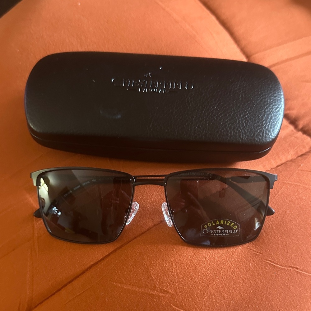 Chesterfield Black Polarized Sunglasses